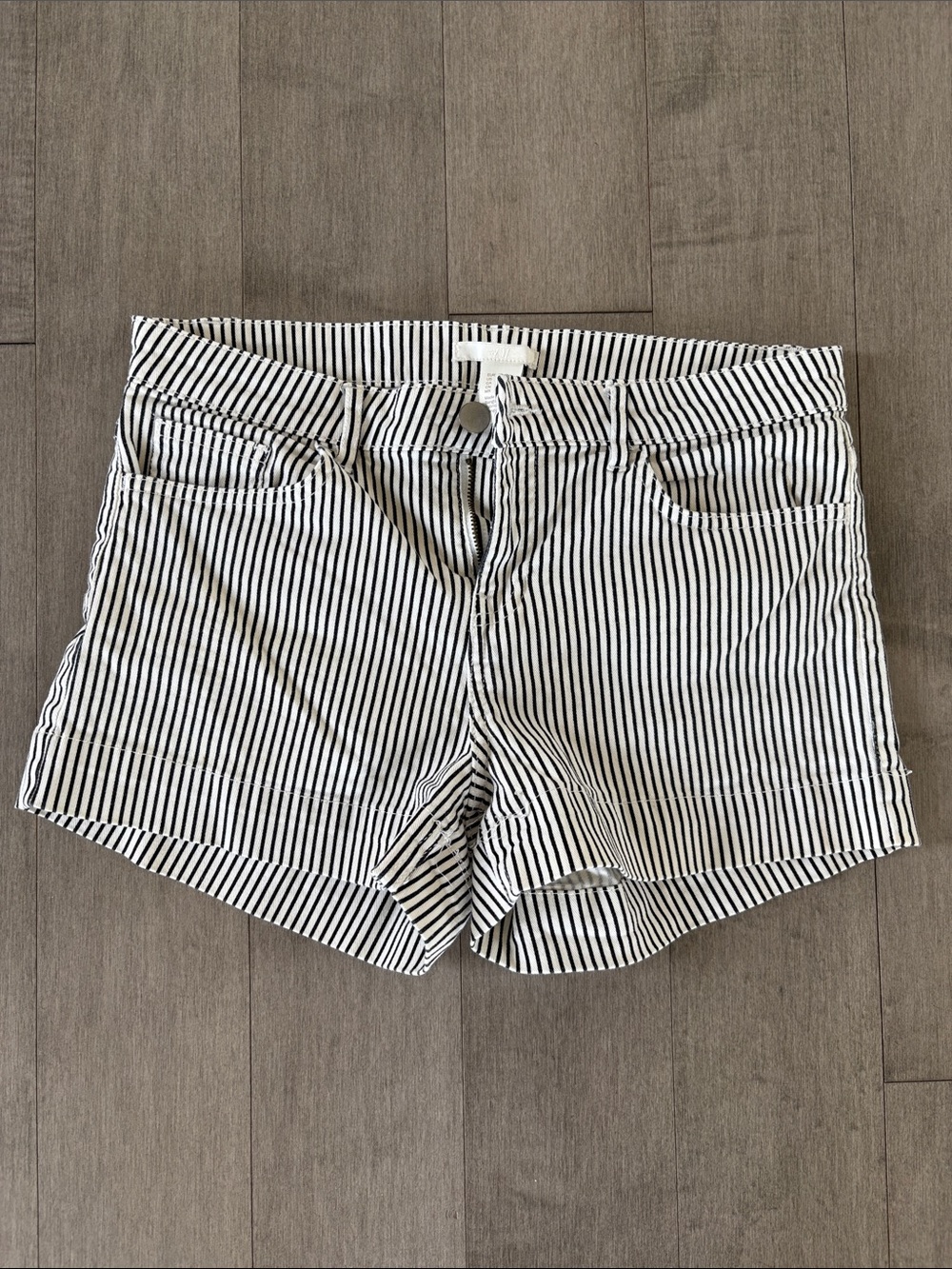 H&M Black and White Pinstripe Denim Shorts - Picture 2 of 7